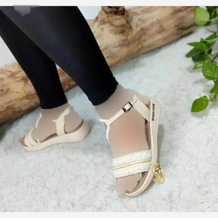 صندل طبی زنانه چرم صنعتی مدل هپی مروارید رنگ مشکی و کرم