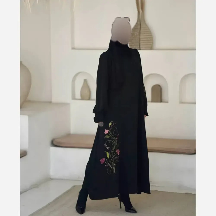 عبا فرشته زنانه جنس الیزه رنگ مشکی گلدوزی شده