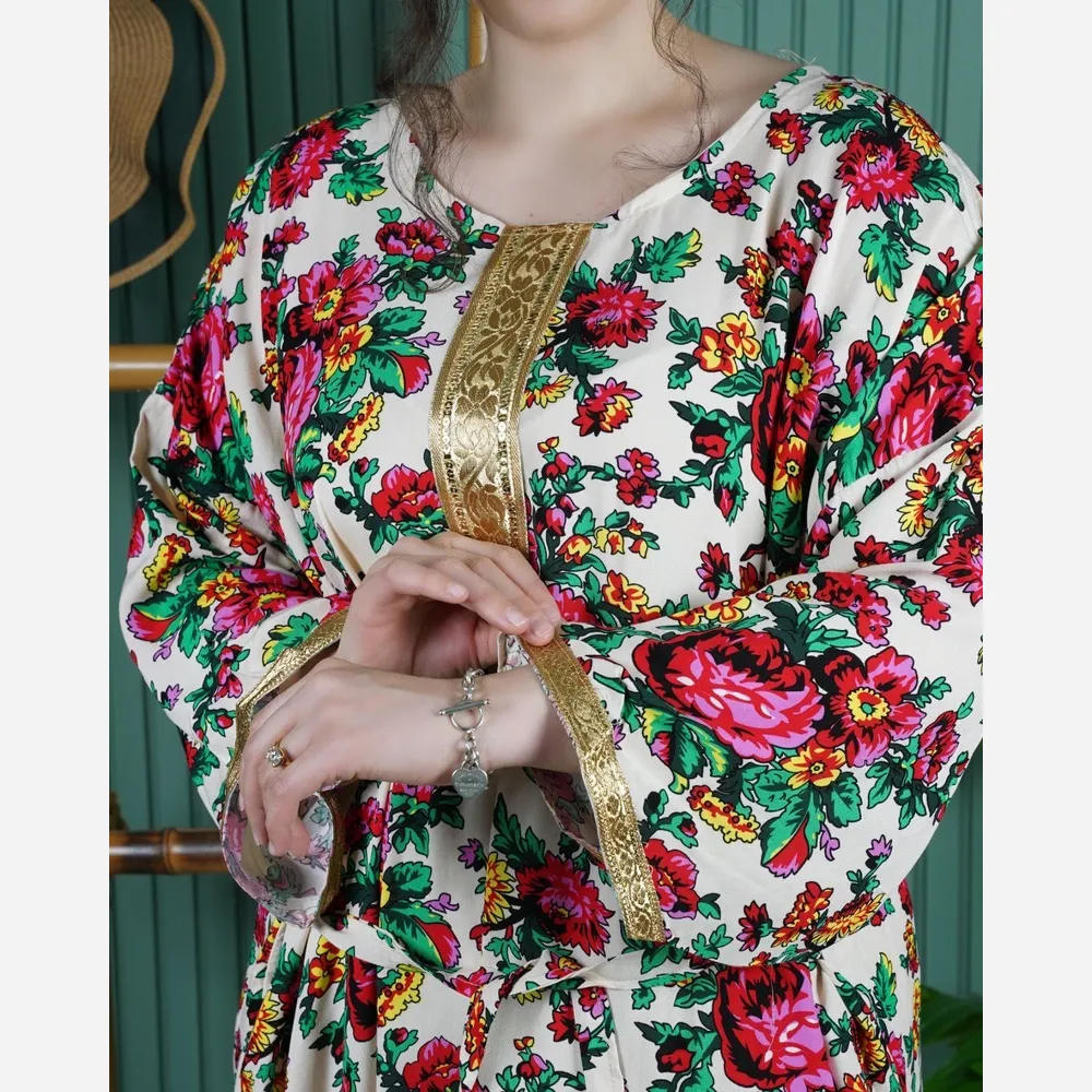 ساحلی نخی ترکمنستان طرح کتیبه طلایی گل درشت فری سایز رنگ مشکی کرم سبزیشمی آبی سورمه ای تیره