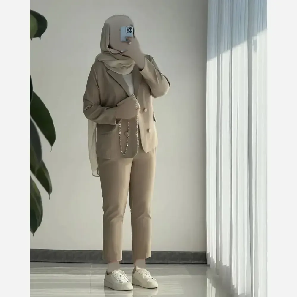 کت و شلوار زنانه مدل ماهی جنس مازراتی رنگ بندی متنوع سایز یک و دو
