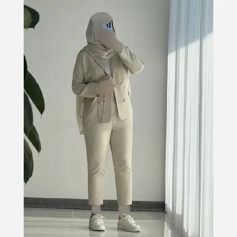 کت و شلوار زنانه مدل ماهی جنس مازراتی رنگ بندی متنوع سایز یک و دو