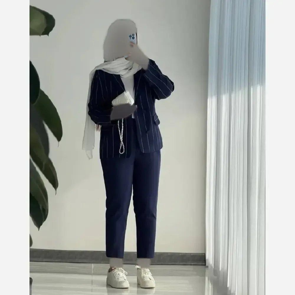 کت و شلوار زنانه مدل ماهی جنس مازراتی رنگ بندی متنوع سایز یک و دو