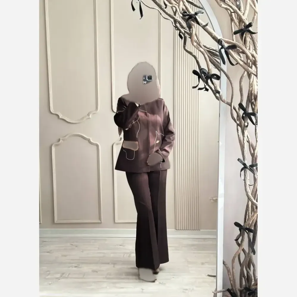 کت شلوار زنانه مدل الینا جنس سوپر مازراتی اعلا گلدوزی شده
