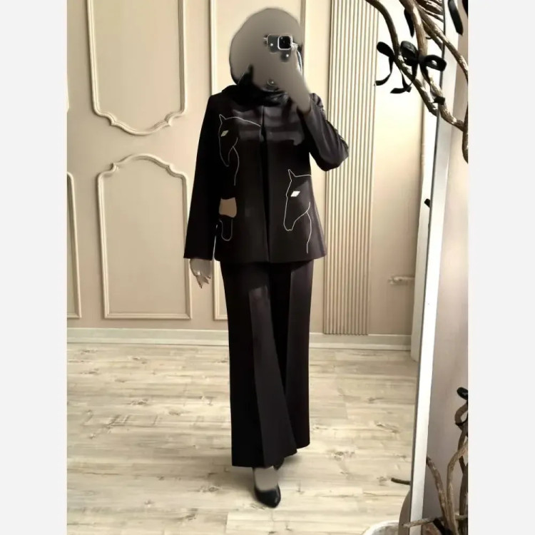 کت شلوار زنانه مدل الینا جنس سوپر مازراتی اعلا گلدوزی شده