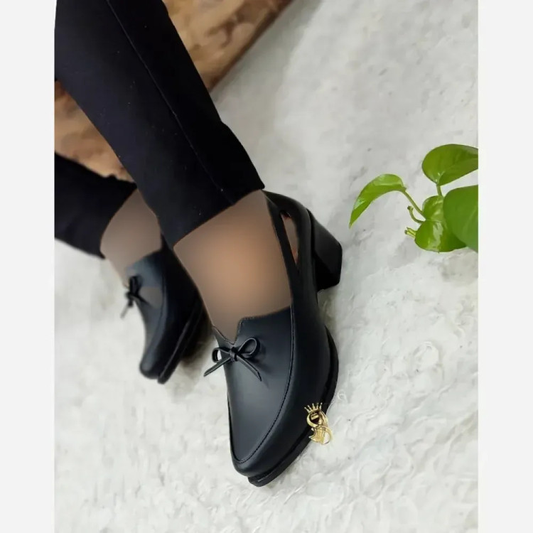 کفش طبی مجلسی زنانه مدل پرستو چرم مشکی زیره PU پاشنه 5 سانت سایزبندی کامل
