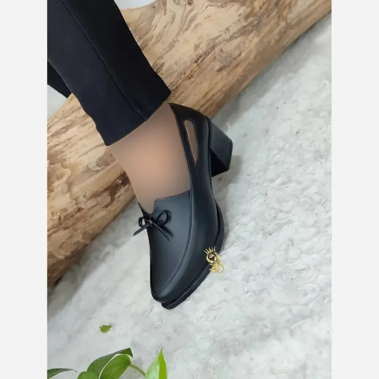 کفش طبی مجلسی زنانه مدل پرستو چرم مشکی زیره PU پاشنه 5 سانت سایزبندی کامل