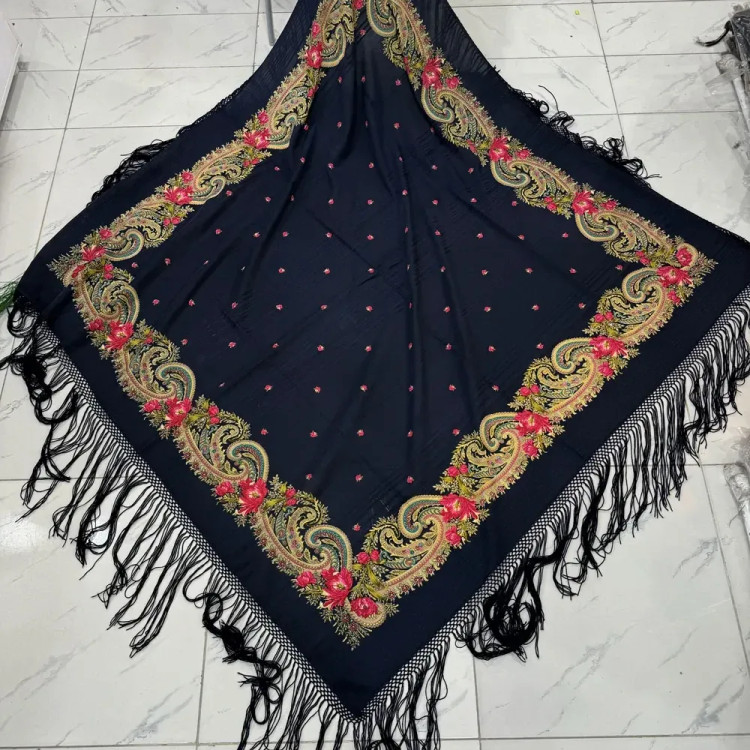روسری ترکمن نخی ترکمن اصل وارداتی کد 1668 قواره 140-150 سانت 4 فصل ریشه دستباف