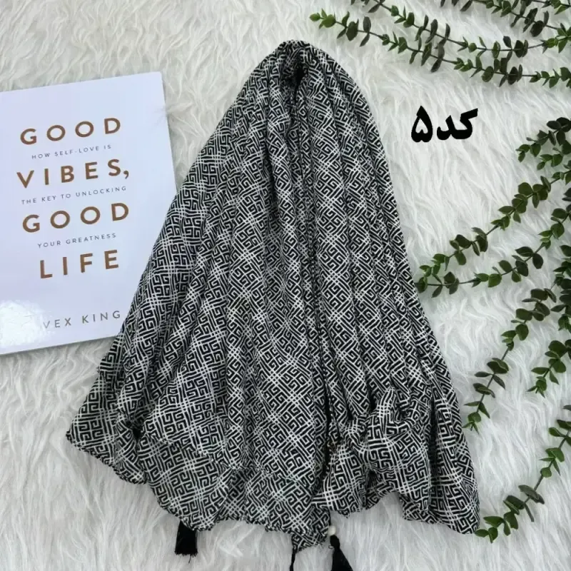 شال نخی برشکا طرحدار طرح جیوانچی قواره 200 در 85 سانت مناسب روزمره